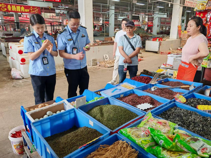 筑牢“放心吃”安全防線！成都召開農產品批發市場監管現場會